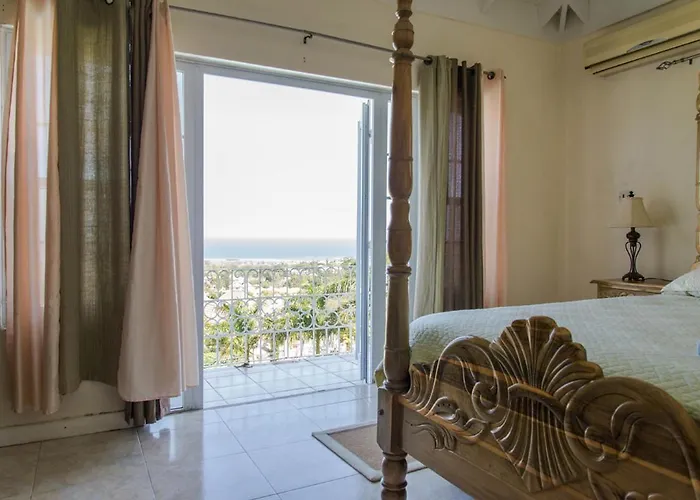 Villa Hatfield South *