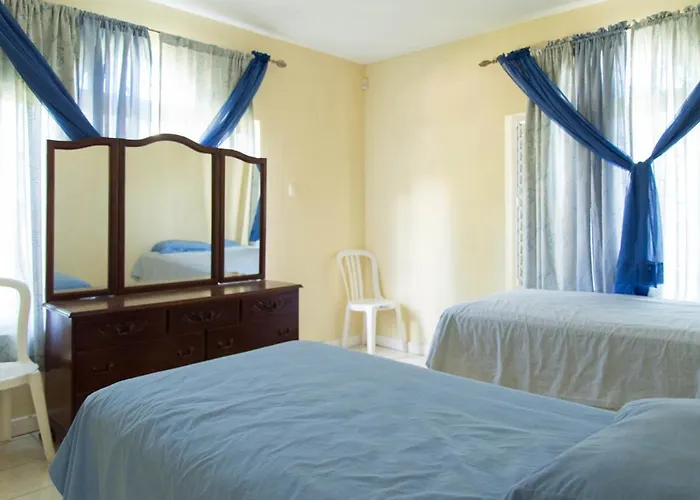 Hatfield South Villa *