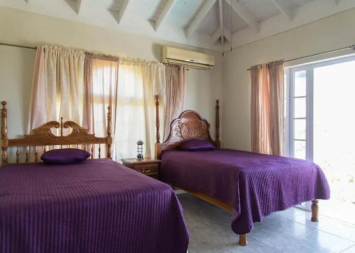 Villa Hatfield South
