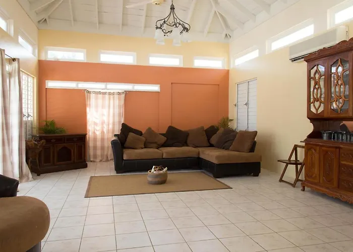Villa Hatfield South *