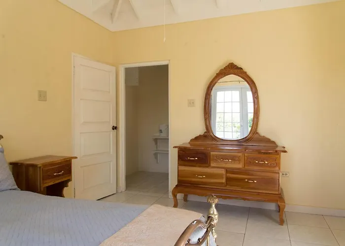 Hatfield South Villa *