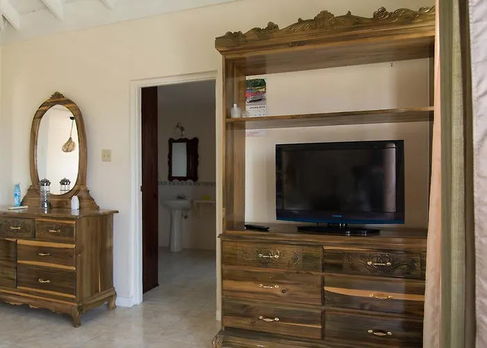 Hatfield South Villa *